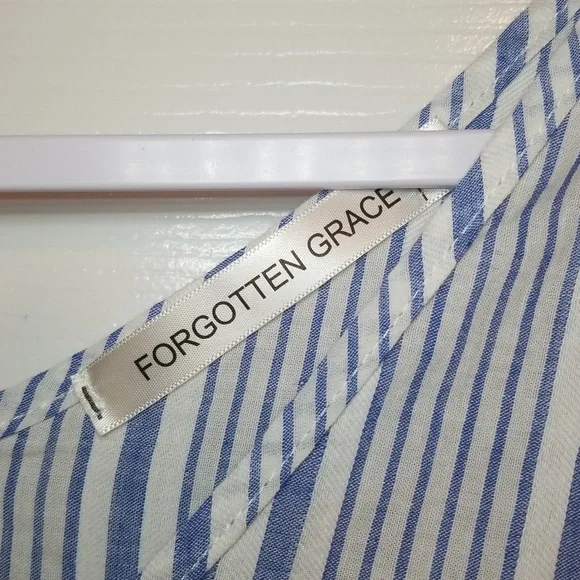 2 for $10 Forgotten Grace XL Triple Ruffle Sleeve Top Size XL NWOT - Picture 3 of 8